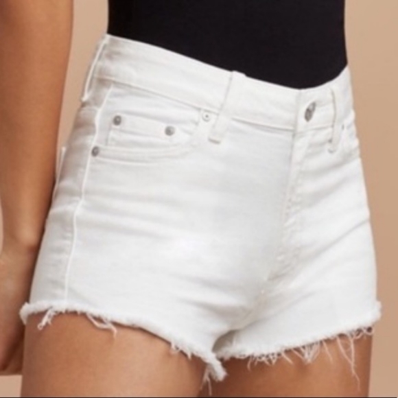Aritzia Pants - New Aritzia Talula high rise shorts white denim sz 25